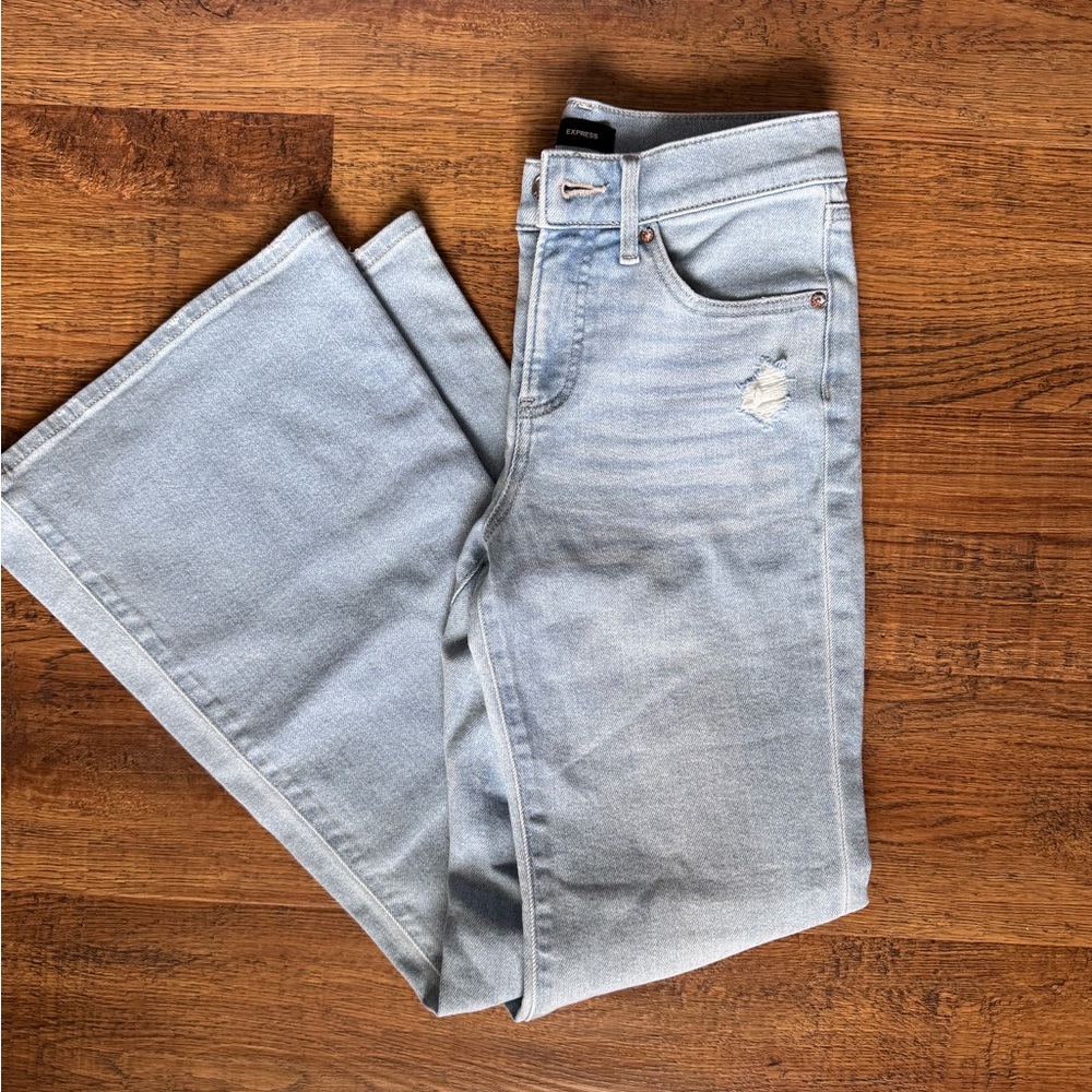 Express 70’s Flare Mid-Rise Jean